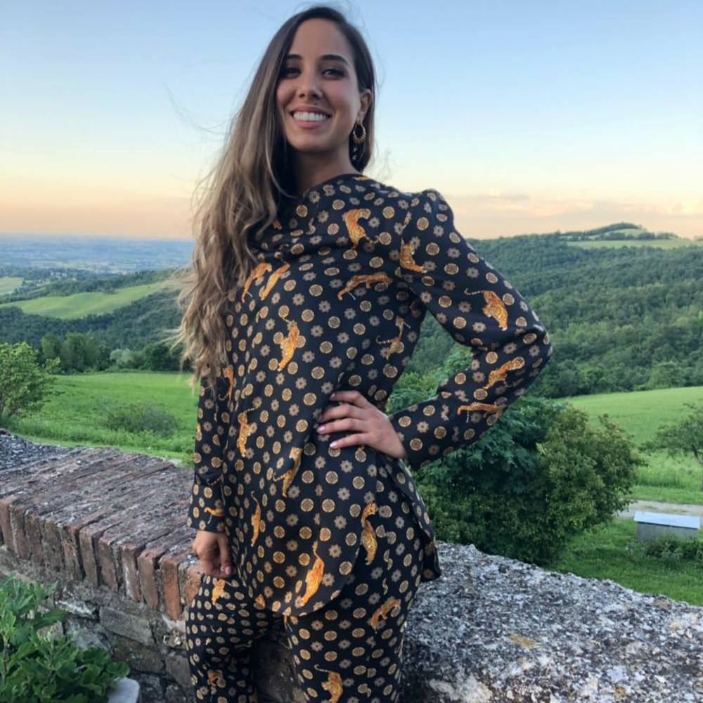 Meet your Posher, Jasmine